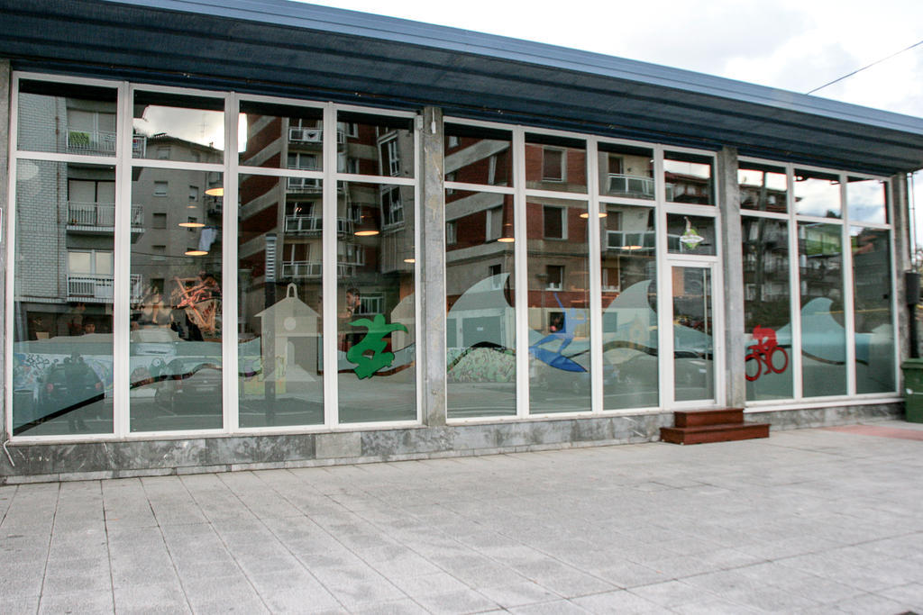 Mundaka Hostel & Sports Cafe Dış mekan fotoğraf