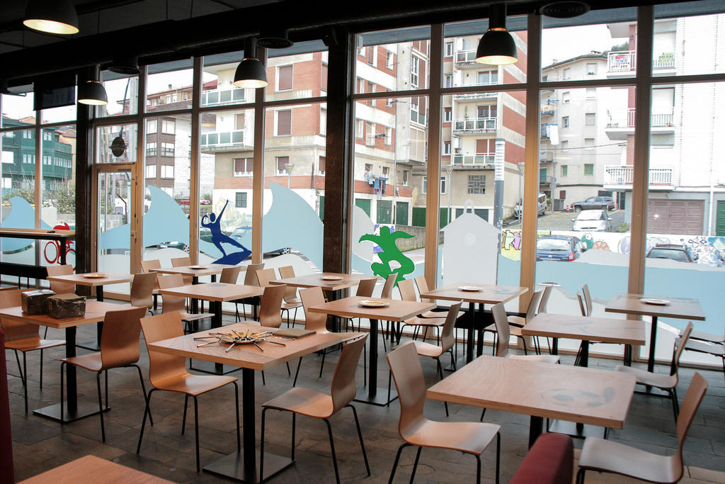 Mundaka Hostel & Sports Cafe Dış mekan fotoğraf